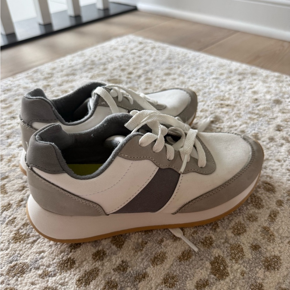 Cat & Jack Gray and White Kids Shoes